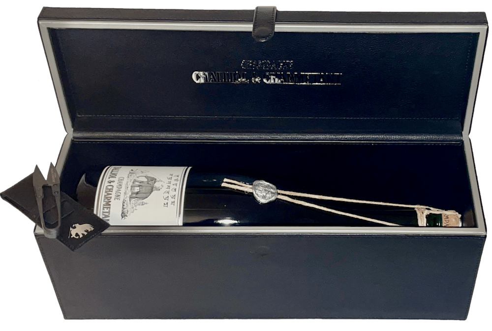 Champagne gift box Challioil & Charmetant